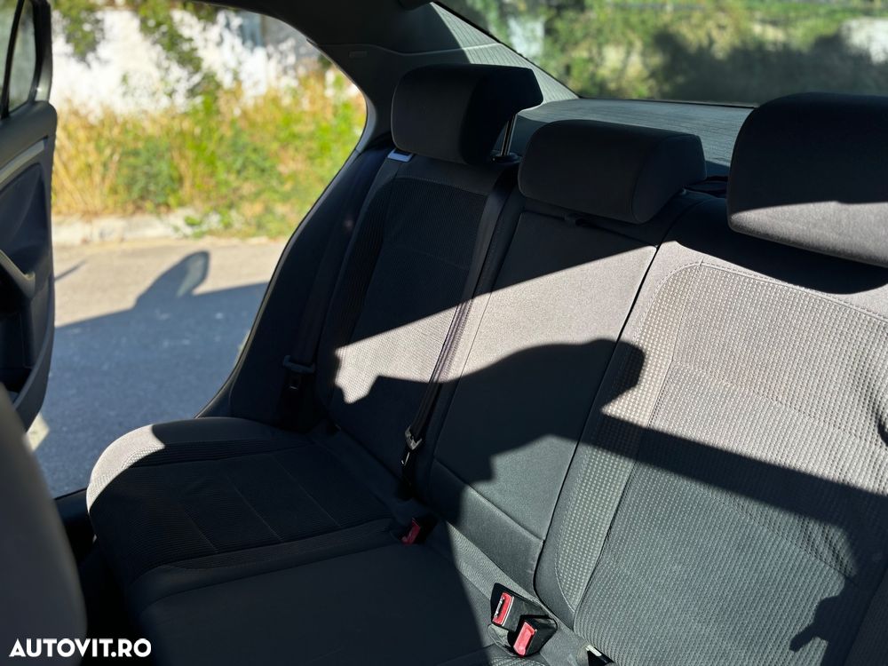 Volkswagen Jetta 1.4 TSI Comfortline - 14