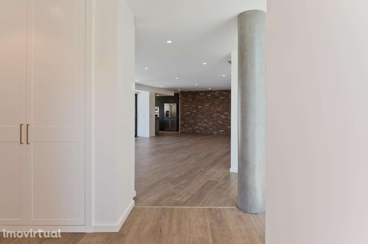 Moradia T5 com piscina, Carnaxide, Oeiras - Grande imagem: 2/60