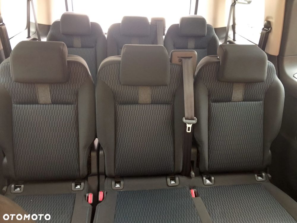 Peugeot Traveller 2.0 BlueHDi Compact Active - 29