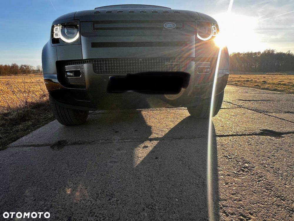 Land Rover Defender - 8