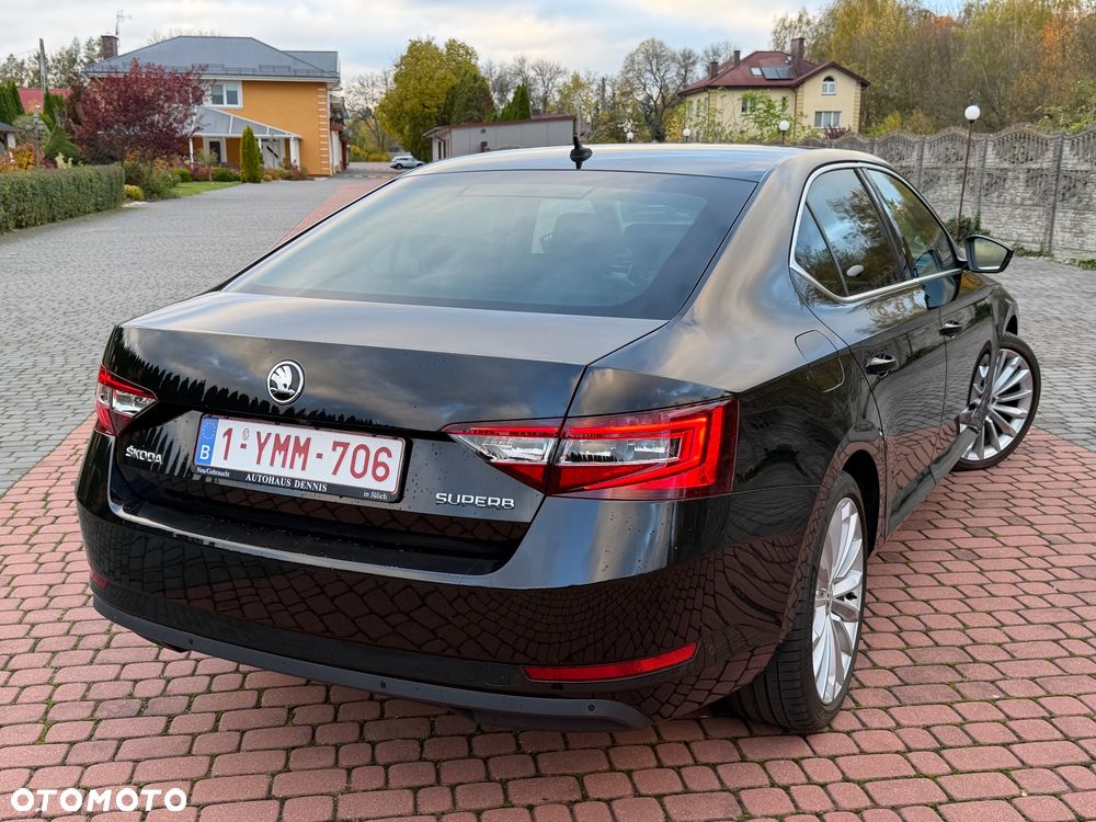 Skoda Superb 2015 photo 2