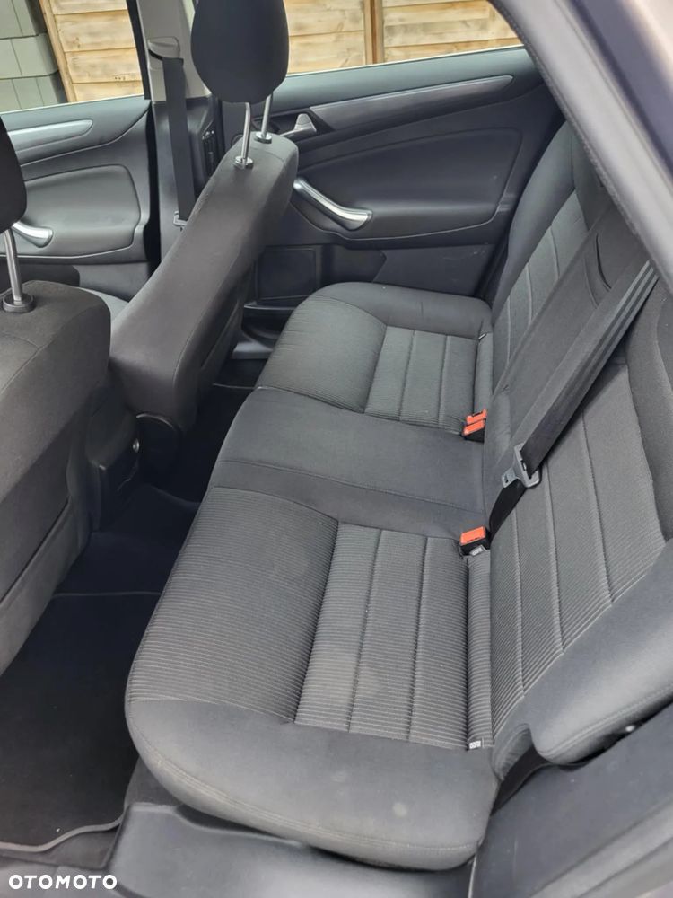 Ford Mondeo 2.0 FF Titanium - 9