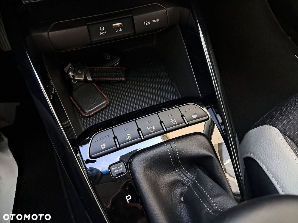 Kia Stonic - 26
