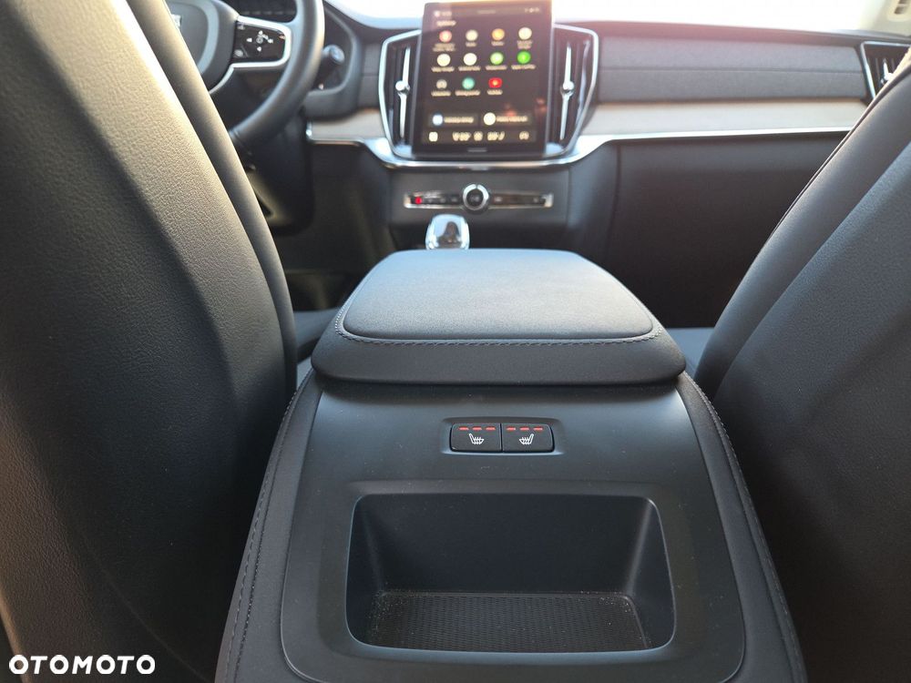 Volvo XC 90 B5 B AWD Plus Dark 7os - 29