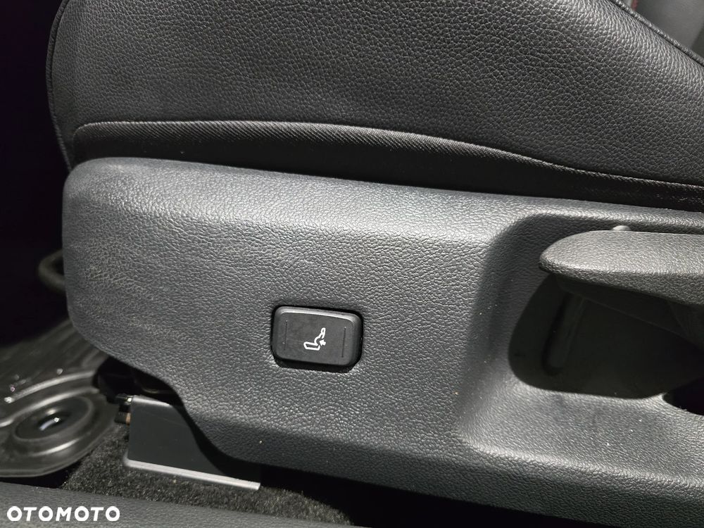 Toyota Corolla 1.8 Hybrid GR Sport - 13