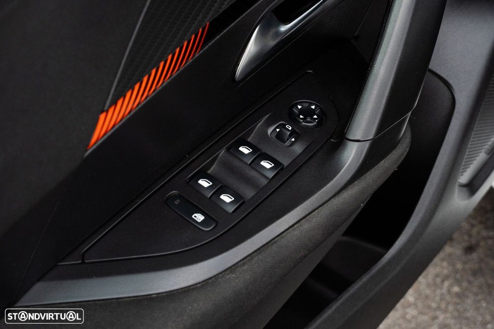 Peugeot 2008 PureTech 100 Active - 36