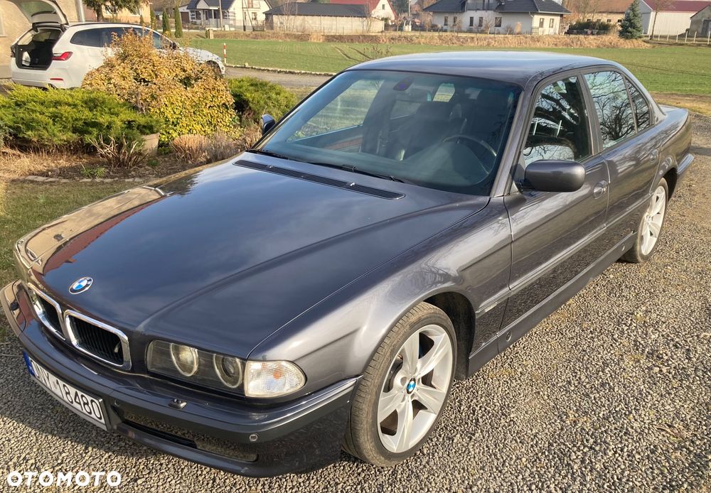 BMW Seria 7 740i - 25