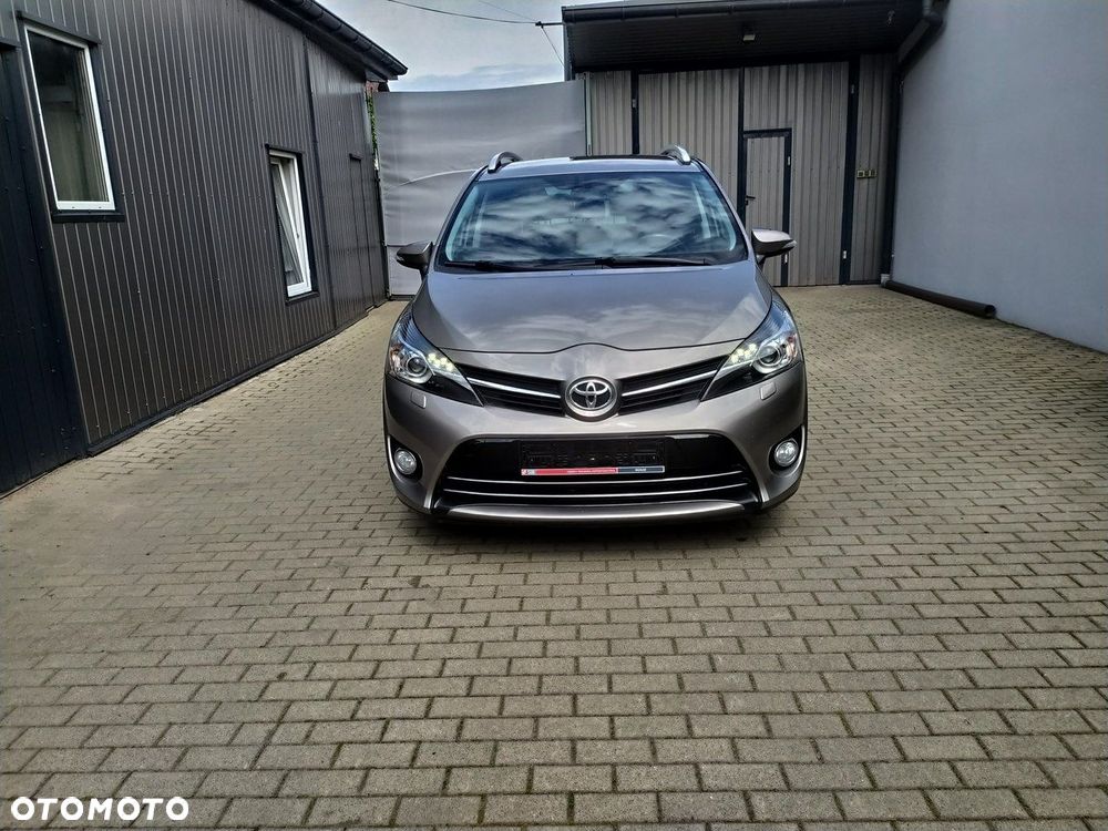Toyota Verso 1.8 Prestige 7os MS - 10