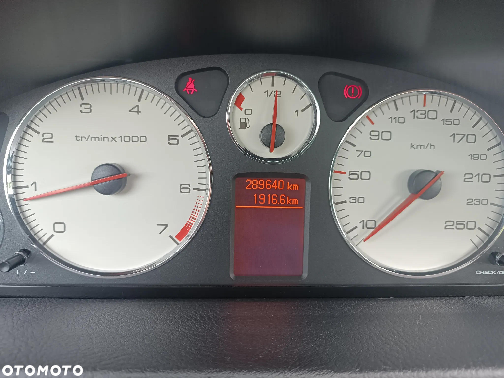 Peugeot 407 1.8 Premium - 10