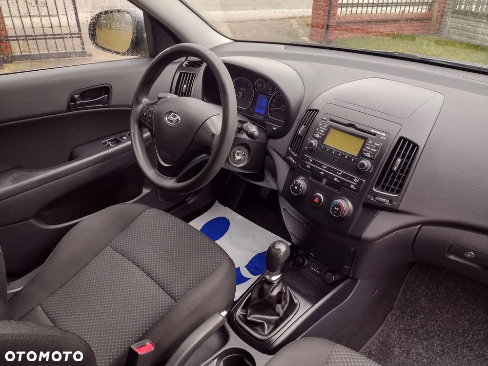 Hyundai i30 i30cw 1.4 blue Comfort - 13