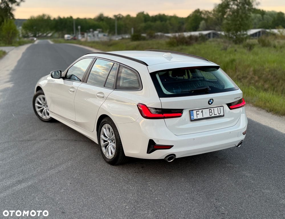 BMW Seria 3 320d MHEV Sport Line - 12