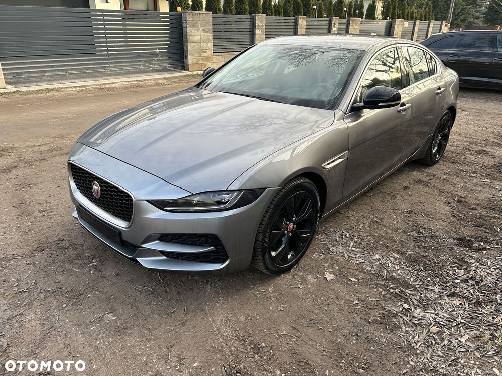 Jaguar XE 20d Prestige - 2