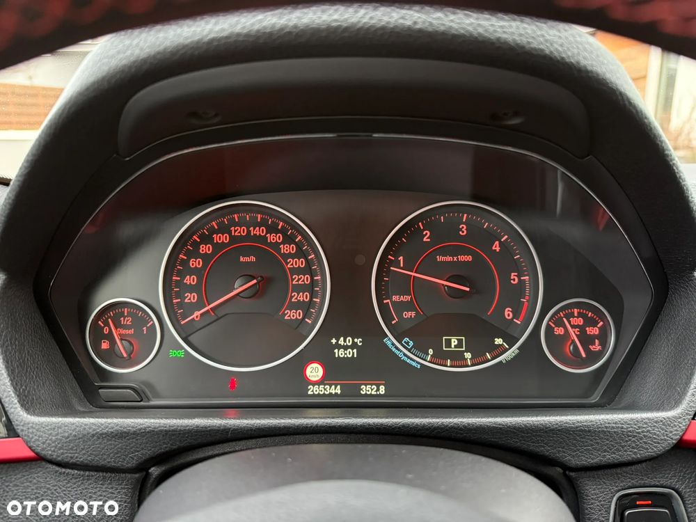 BMW Seria 3 320d xDrive Sport-Aut Sport Line - 33