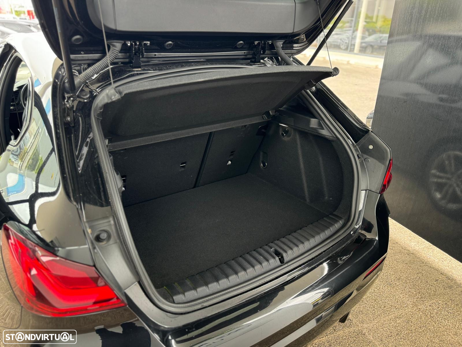BMW 118 i Pack Desportivo M Auto - 10