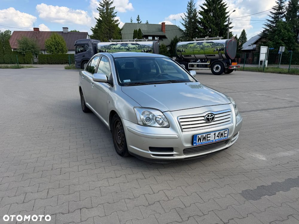Toyota Avensis 1.6 VVT-i Luna - 4