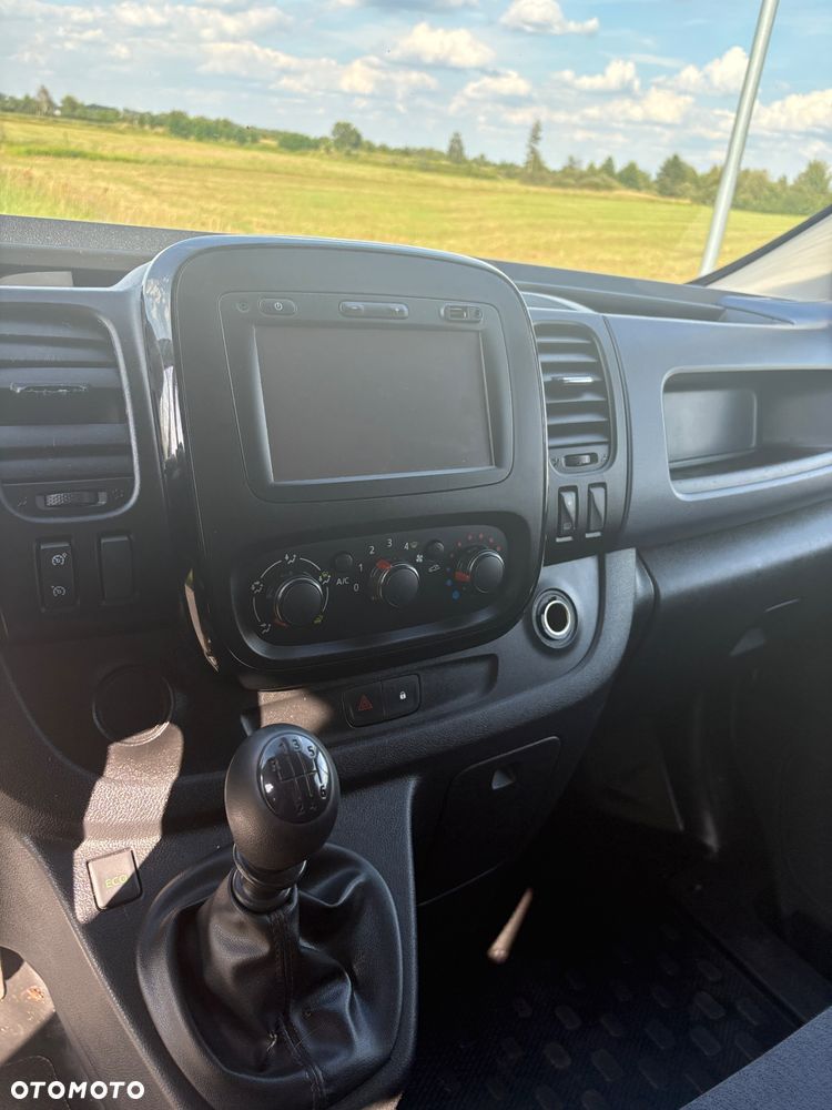 Opel Vivaro - 10