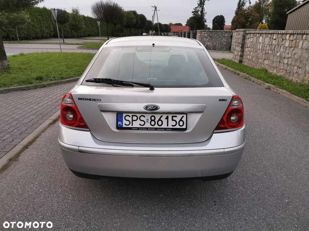 Ford Mondeo 1.8 Viva - 10