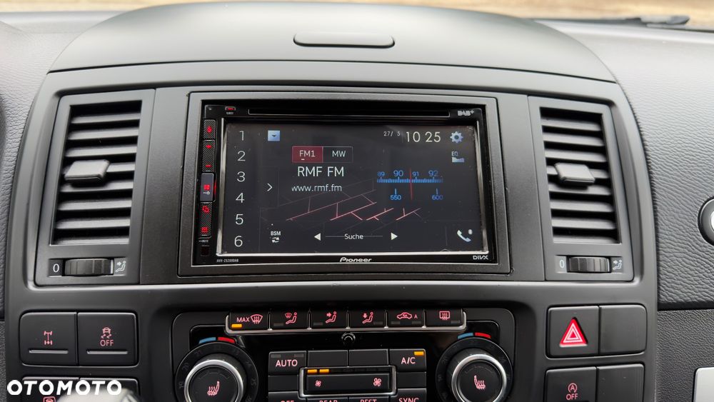 Volkswagen Multivan - 13