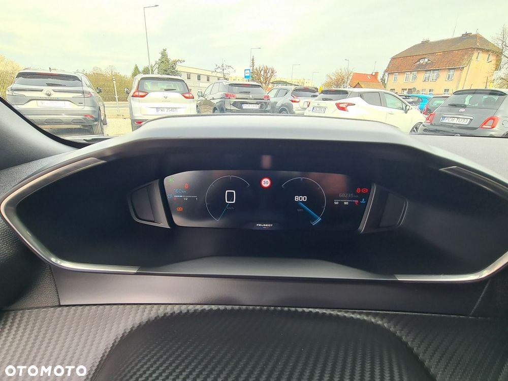 Peugeot 2008 PureTech 100 Allure S&S BVM6 - 19