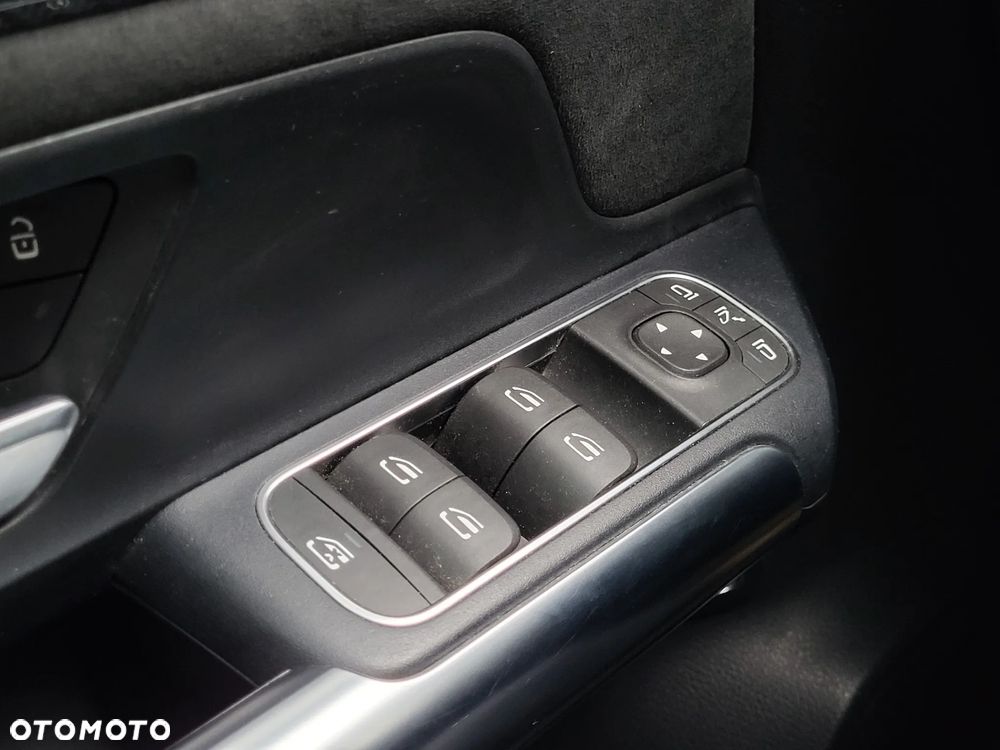 Mercedes-Benz GLA 200 d 8G-DCT AMG Line - 8