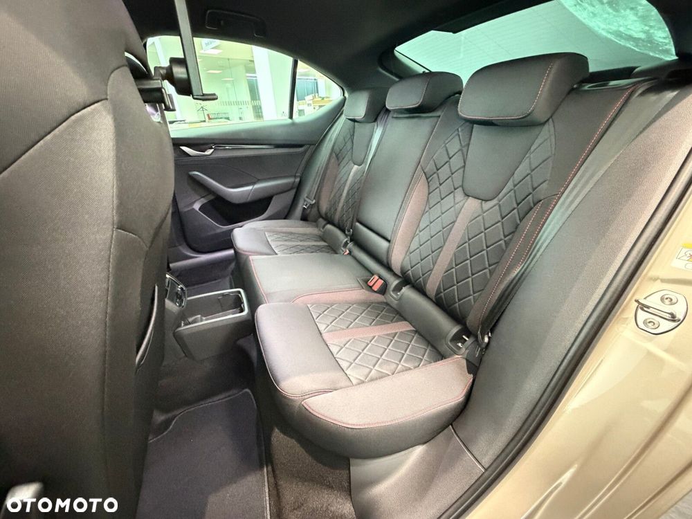 Skoda Octavia 2.0 TSI RS DSG - 14