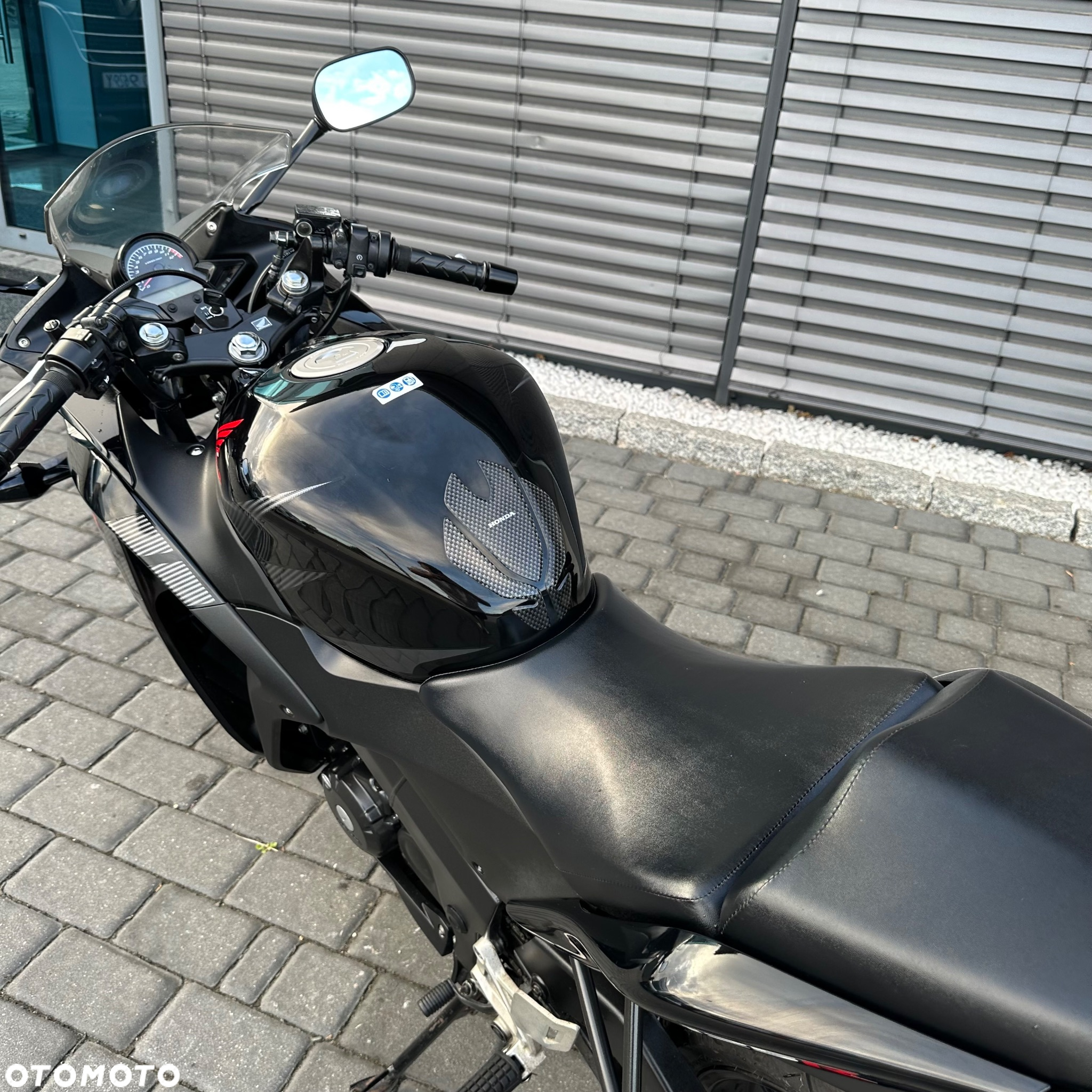 Honda CBR - 13