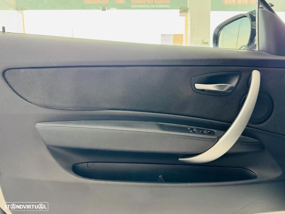 BMW 118 d Pack M - 15