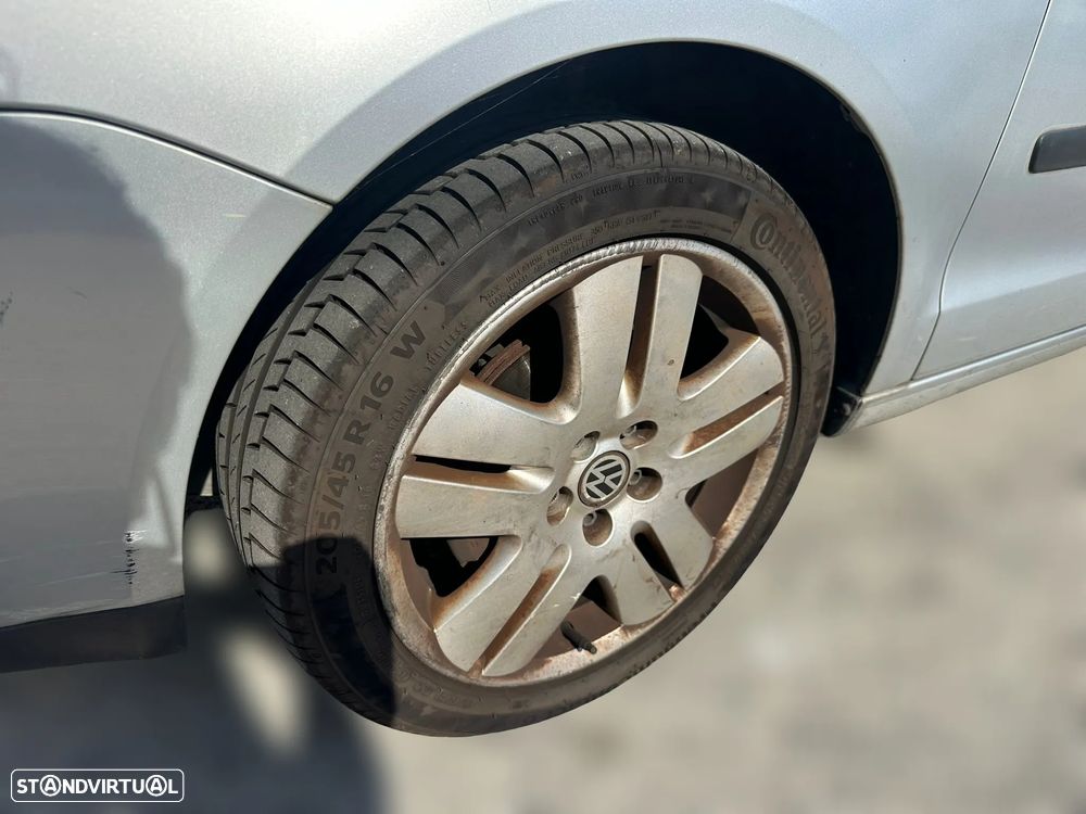 Polo 9N 1.4 16V 75 cv de 2002 para peças - 3