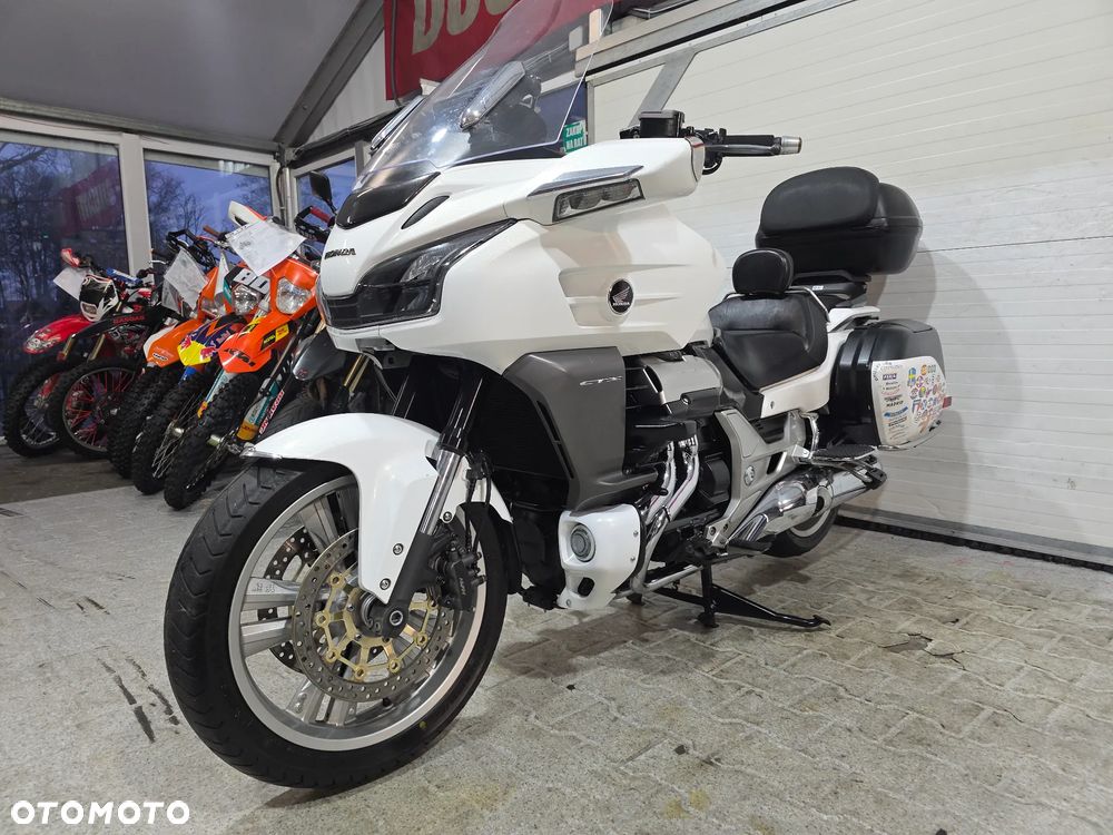 Honda CTX - 15