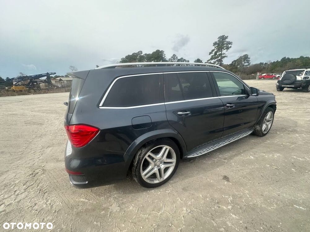 Mercedes-Benz GL - 14