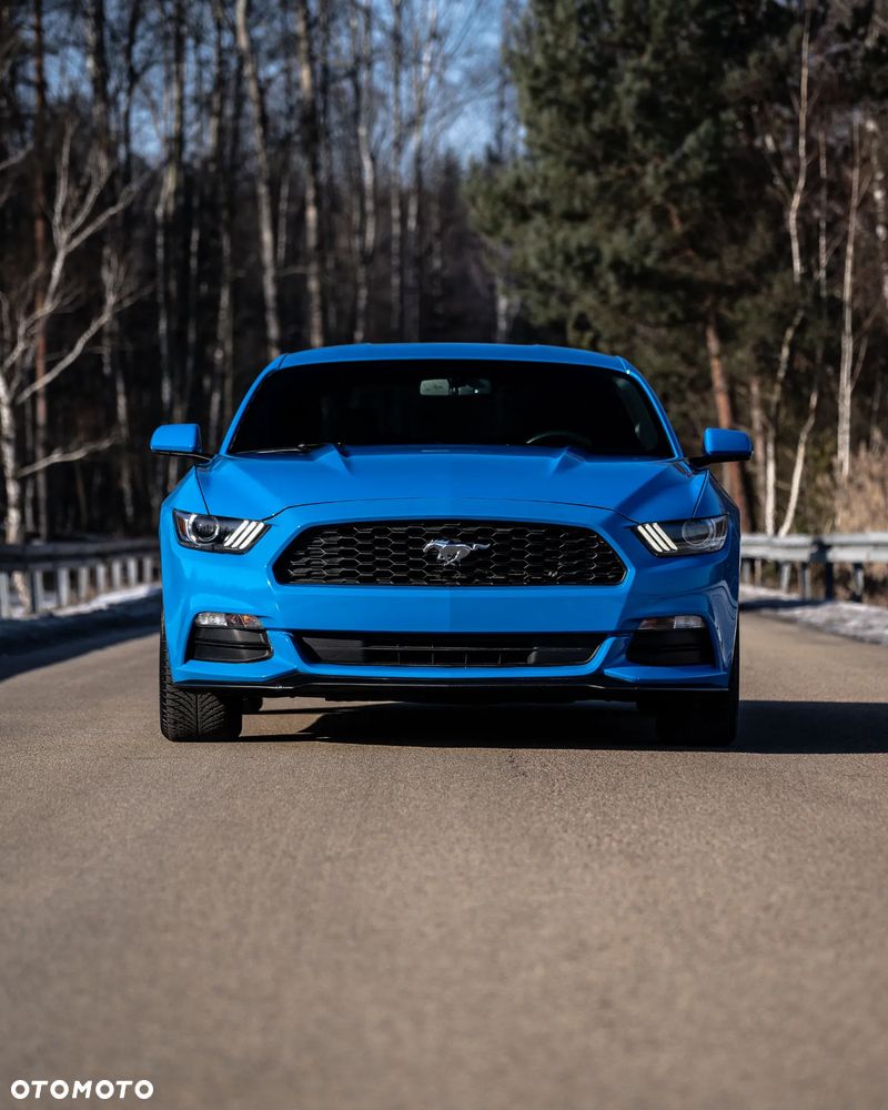 Ford Mustang - 1