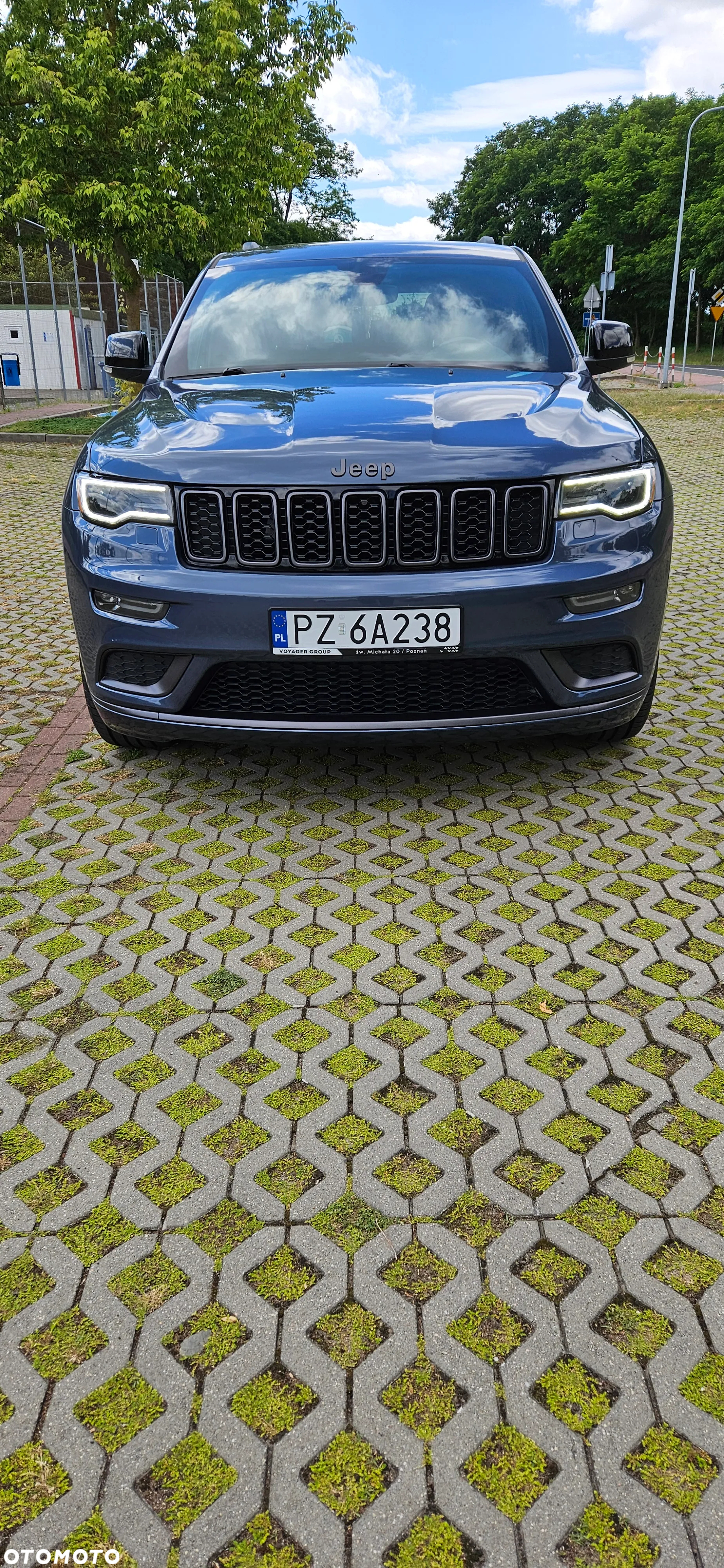 Jeep Grand Cherokee - 8