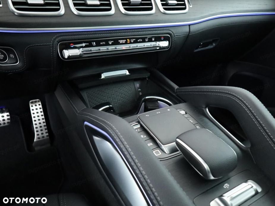 Mercedes-Benz GLE - 11