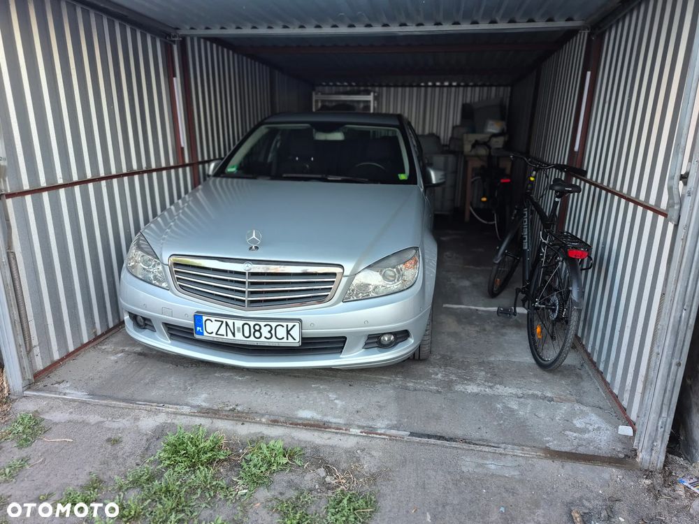 Mercedes-Benz Klasa C 220 CDI BlueEff Classic - 23