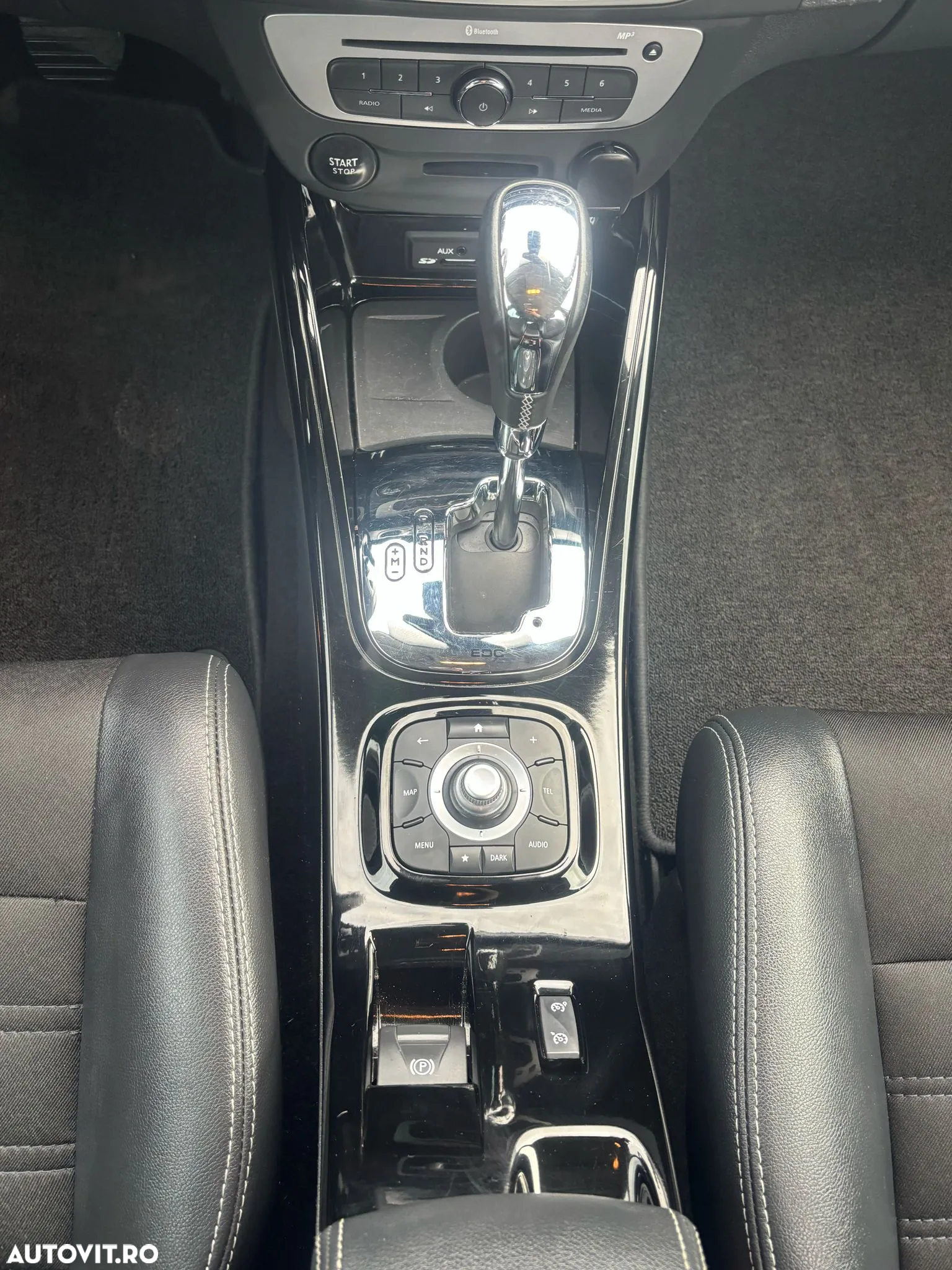 Renault Megane ENERGY dCi 110 EDC BOSE EDITION - 10