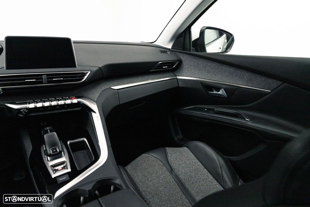 Peugeot 5008 1.5 BlueHDi Allure EAT8 - 17