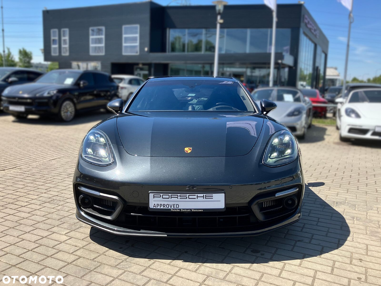 Porsche Panamera - 8