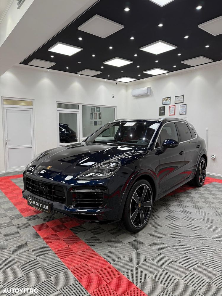 Porsche Cayenne - 3