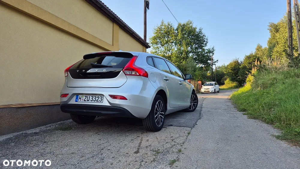 Volvo V40 D2 Momentum - 3