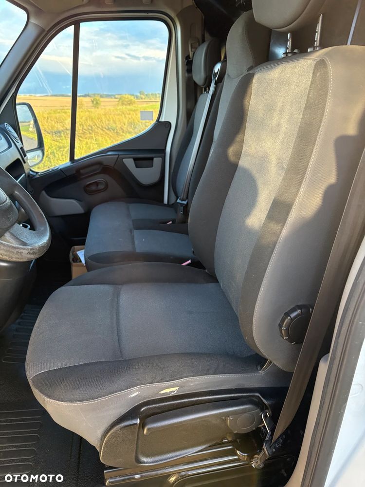 Nissan NV400 - 22