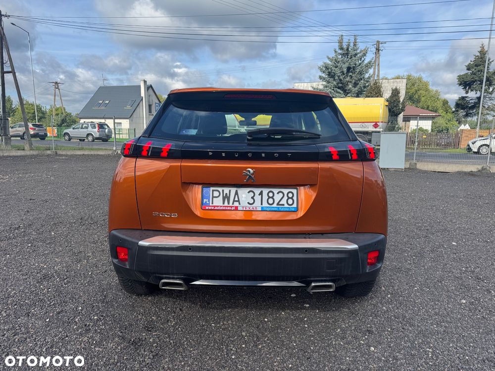 Peugeot 2008 - 8