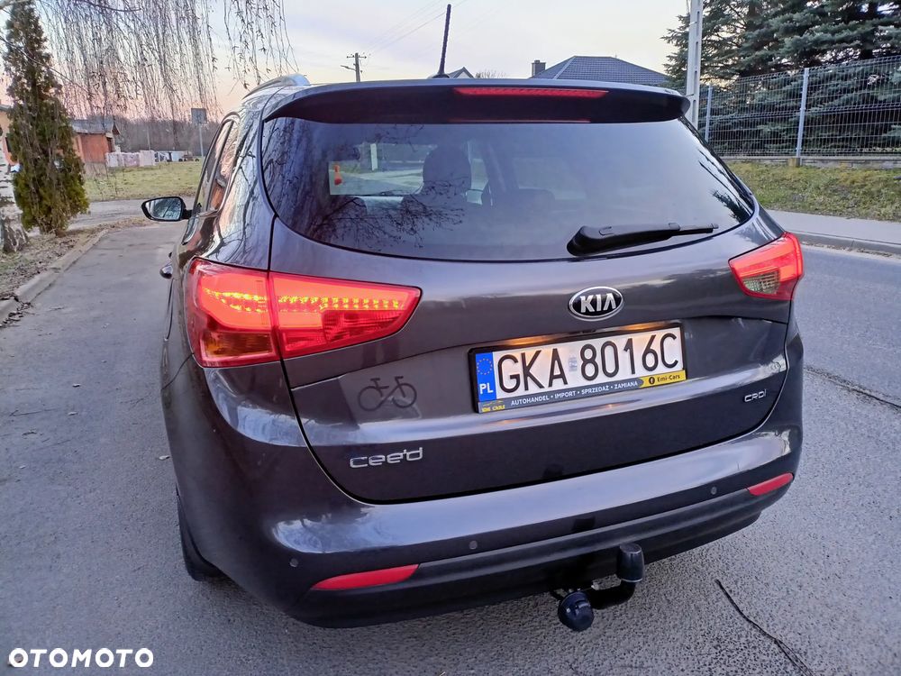 Kia Ceed 1.6 CRDi 128 Dream-Team Edition - 12