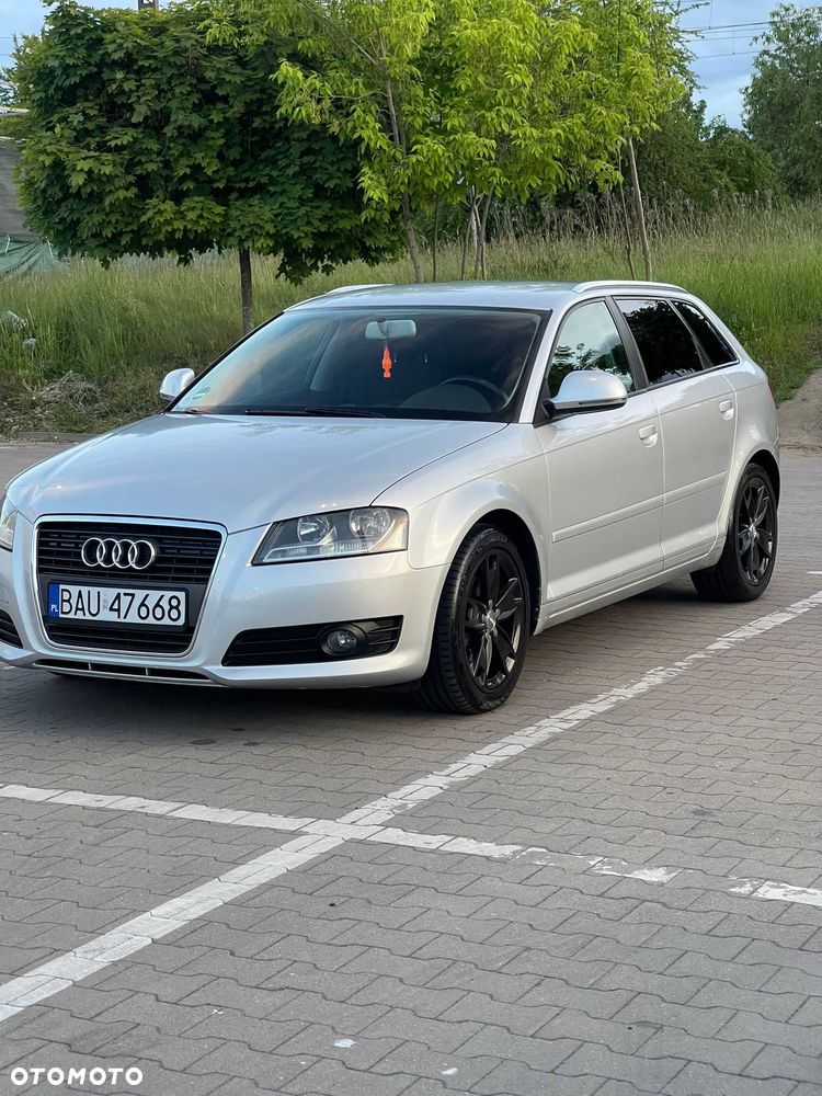 Audi A3 Sportback - 1