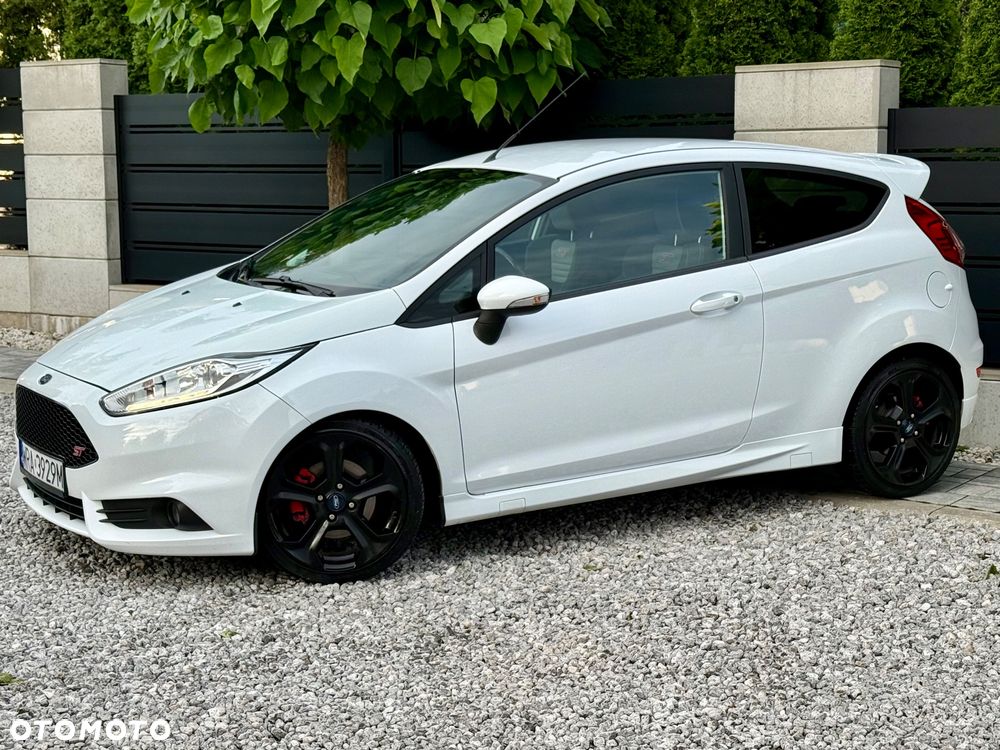 Ford Fiesta 1.6 EcoBoost ST - 3