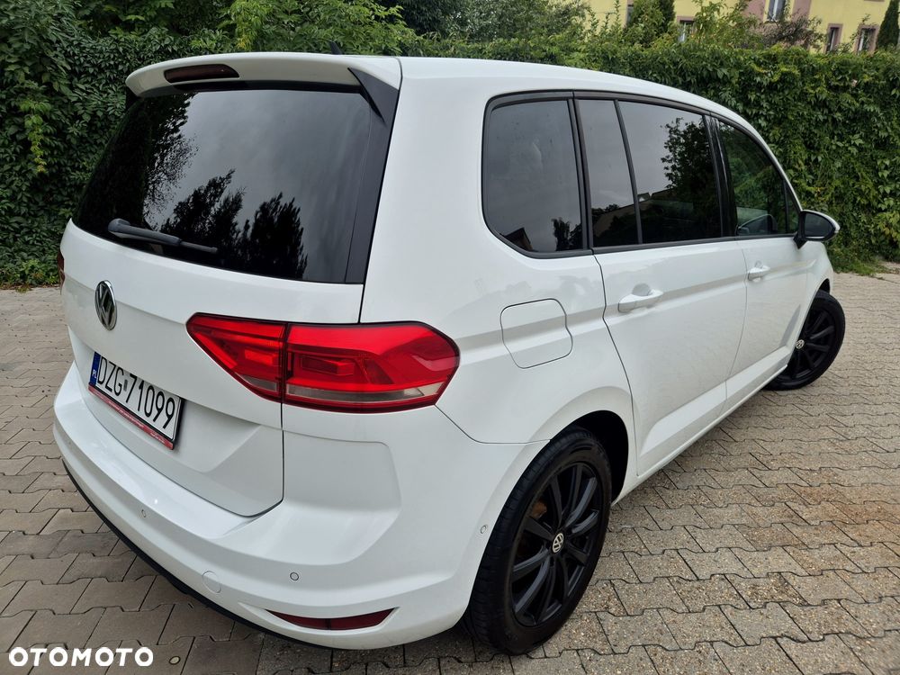 Volkswagen Touran - 2