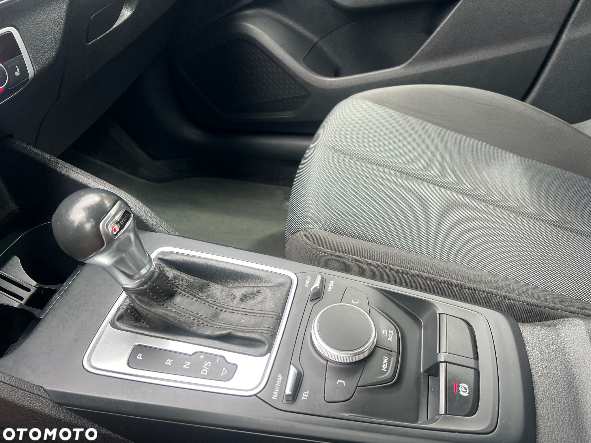 Audi Q2 30 TDI S tronic - 12