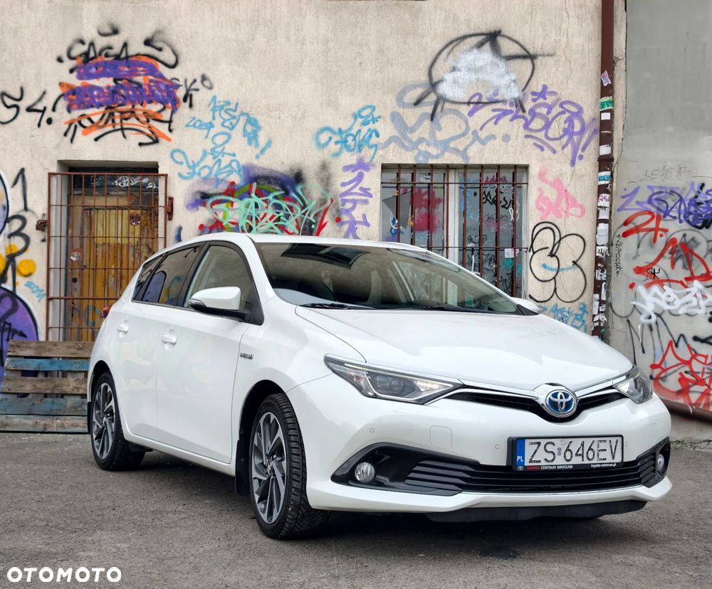 Toyota Auris 1.8 HSD Luna - 1