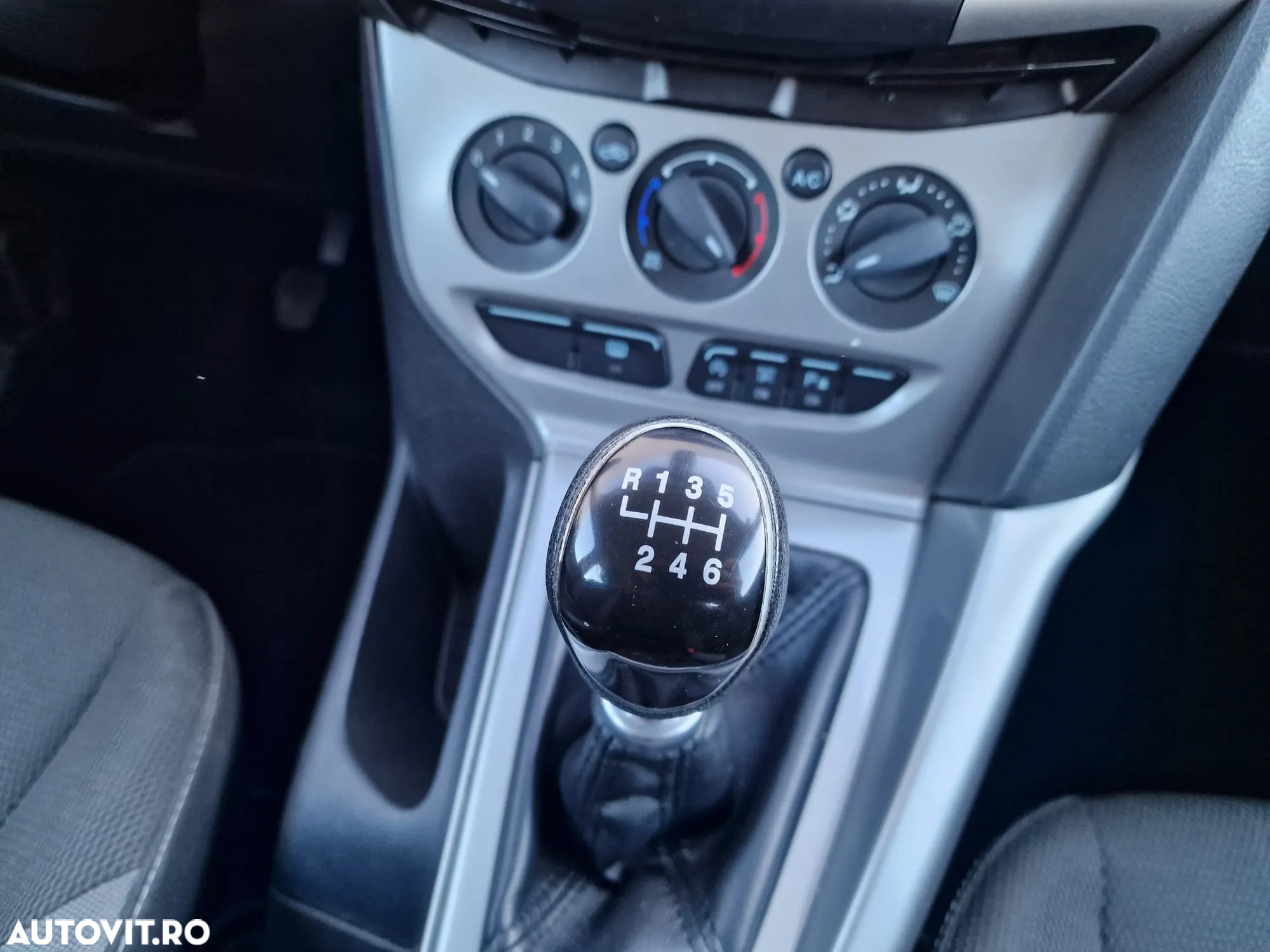 Ford Focus 1.6 TDCi DPF Champions Edition - 4