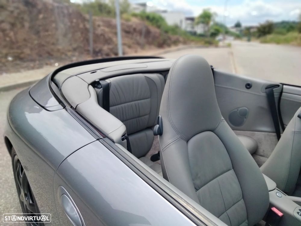 Porsche 911 Série F - 16