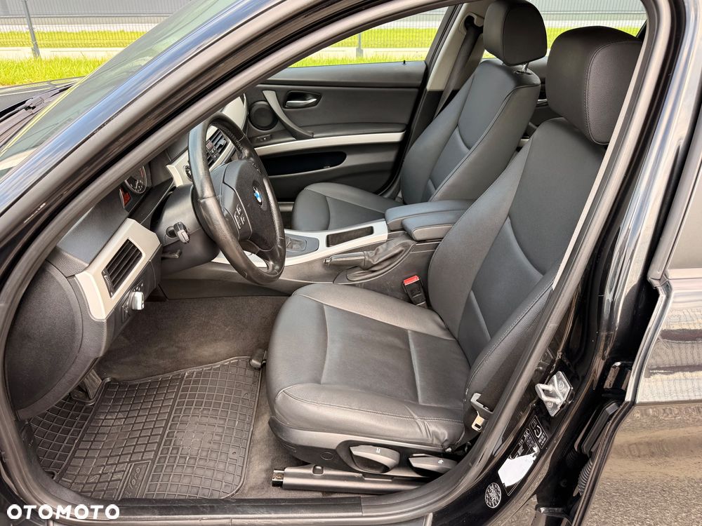 BMW Seria 3 318d DPF Edition Sport - 19